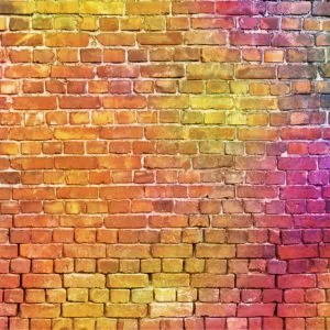 Zid de cărămidă vopsit în culori vii